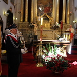 Uroczysta msza święta w kościele pw. Świętej Trójcy w Turośni Kościelnej.